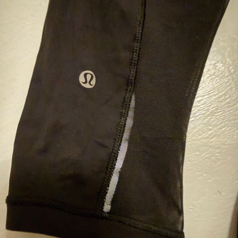 Lululemon black capris no tag fit like sz 6 activewear yoga - Picture 5 of 6